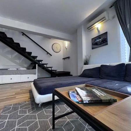 Vila Luminoasa Cu Curte Privata بوخارست المظهر الخارجي الصورة
