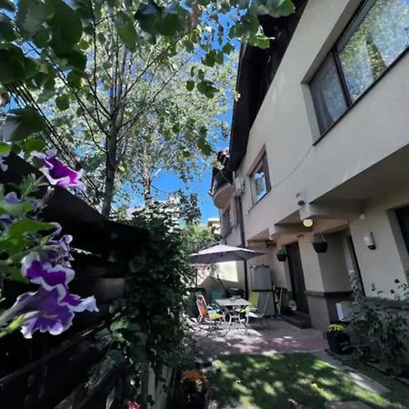 Vila Luminoasa Cu Curte Privata بوخارست المظهر الخارجي الصورة