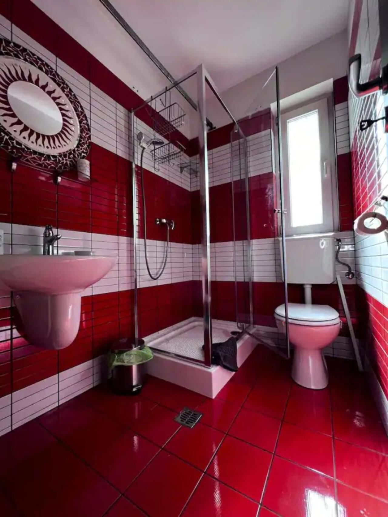 Vila Luminoasa Cu Curte Privata بوخارست المظهر الخارجي الصورة